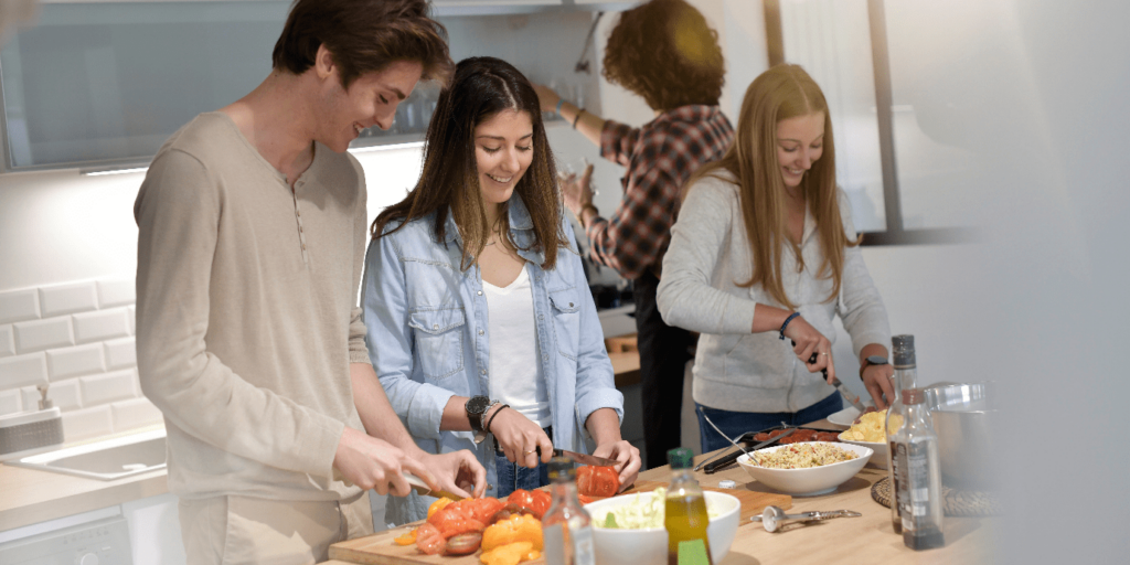 10 essentials for your shared kitchen at uni - McComb Students