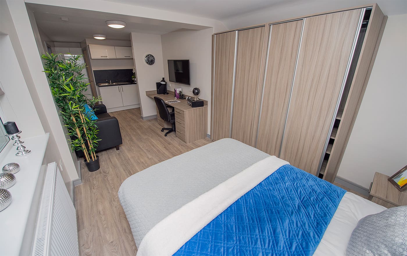 Beta House Platinum Room