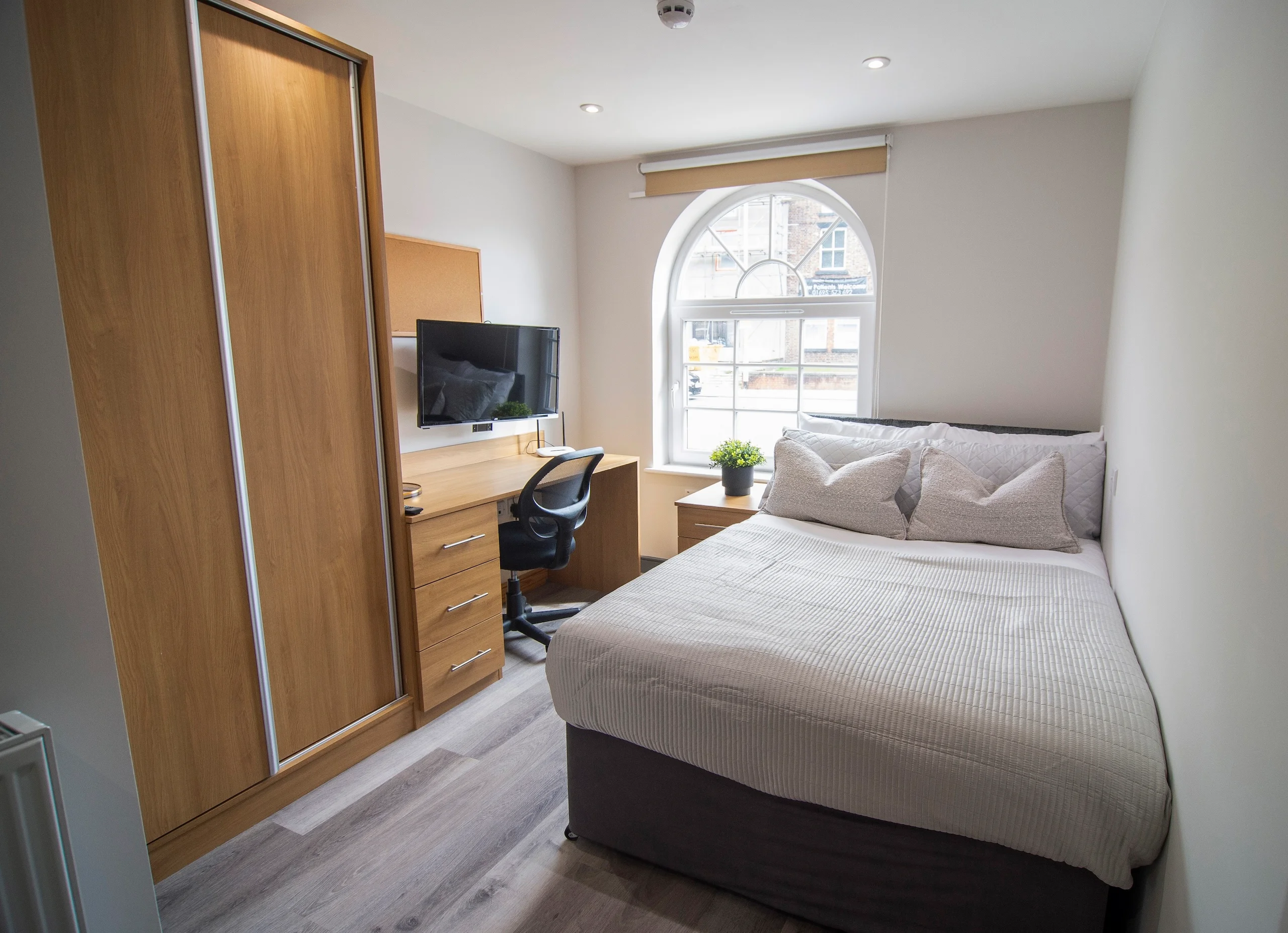 Beta House Platinum Room