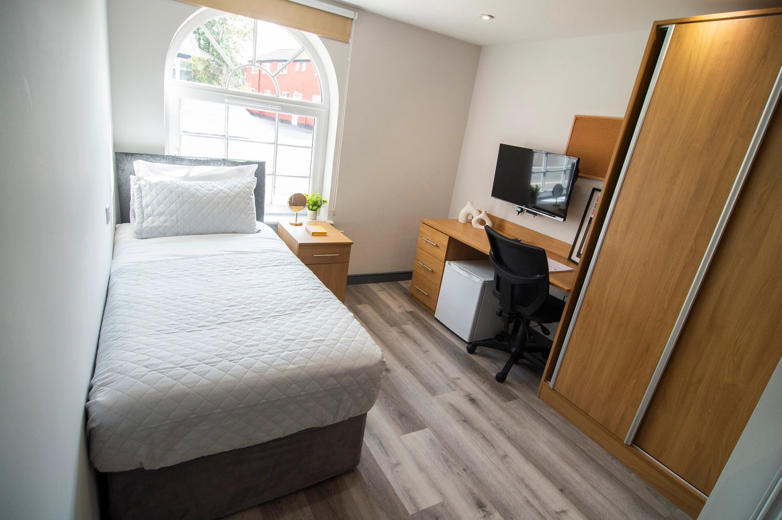 Beta House Platinum Room