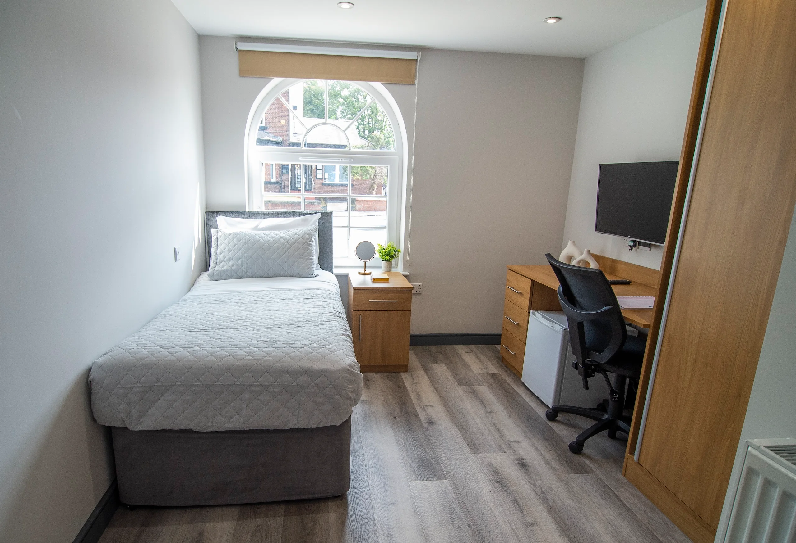 Beta House Platinum Room