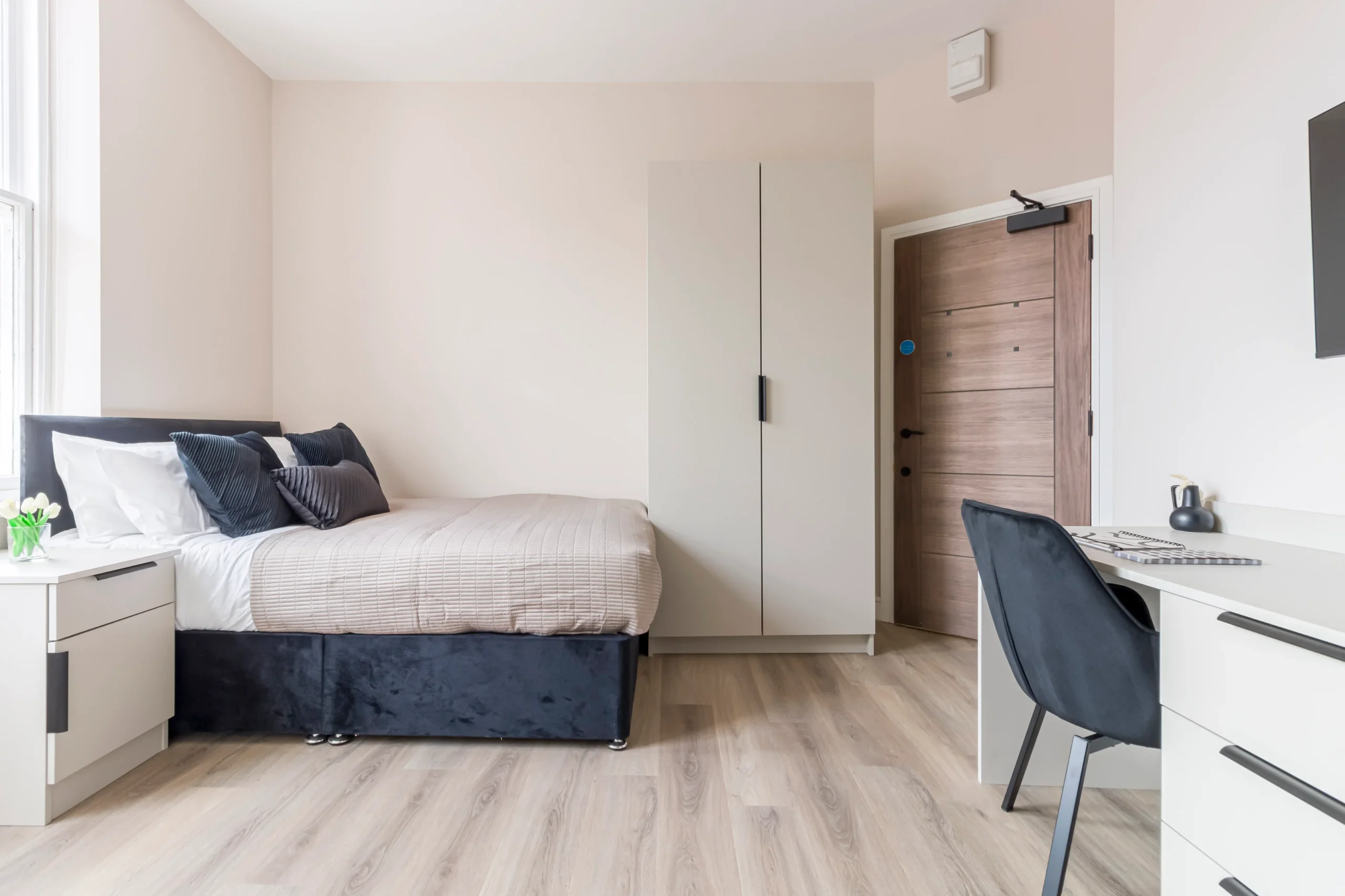 Beta House Platinum Room