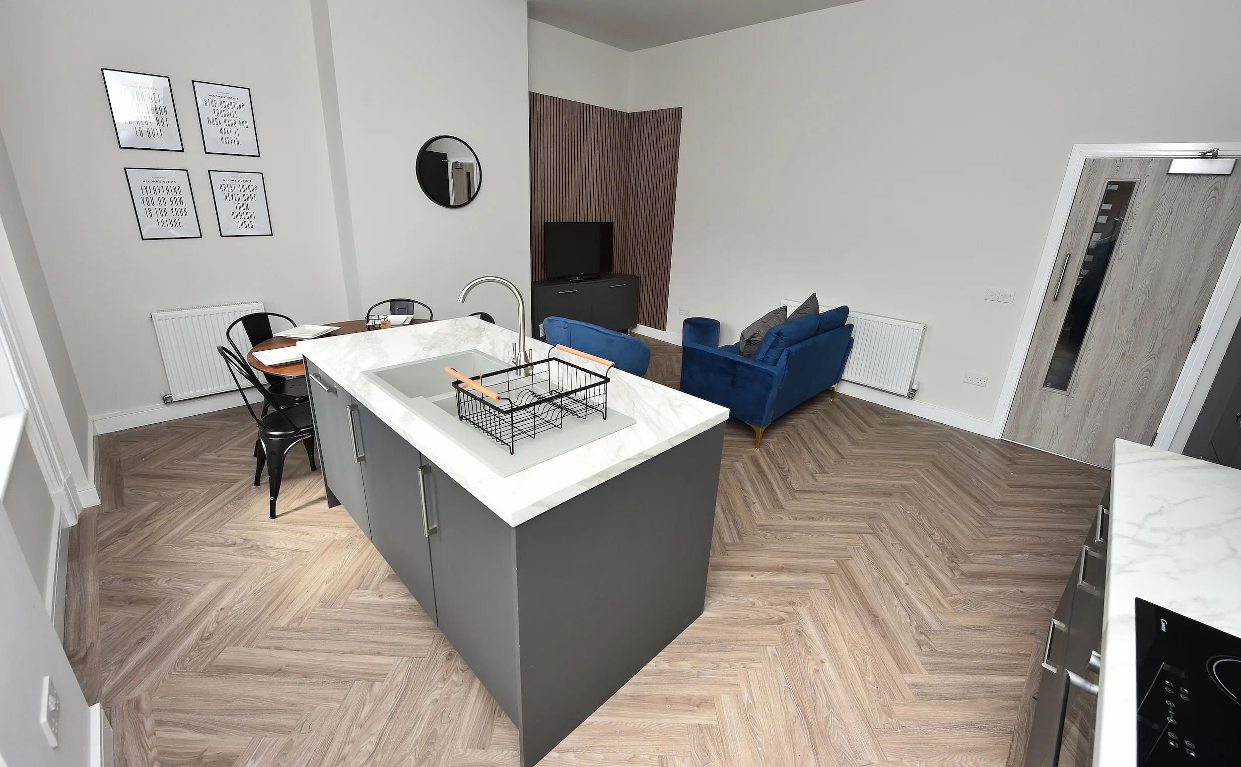 Beta House Platinum Room